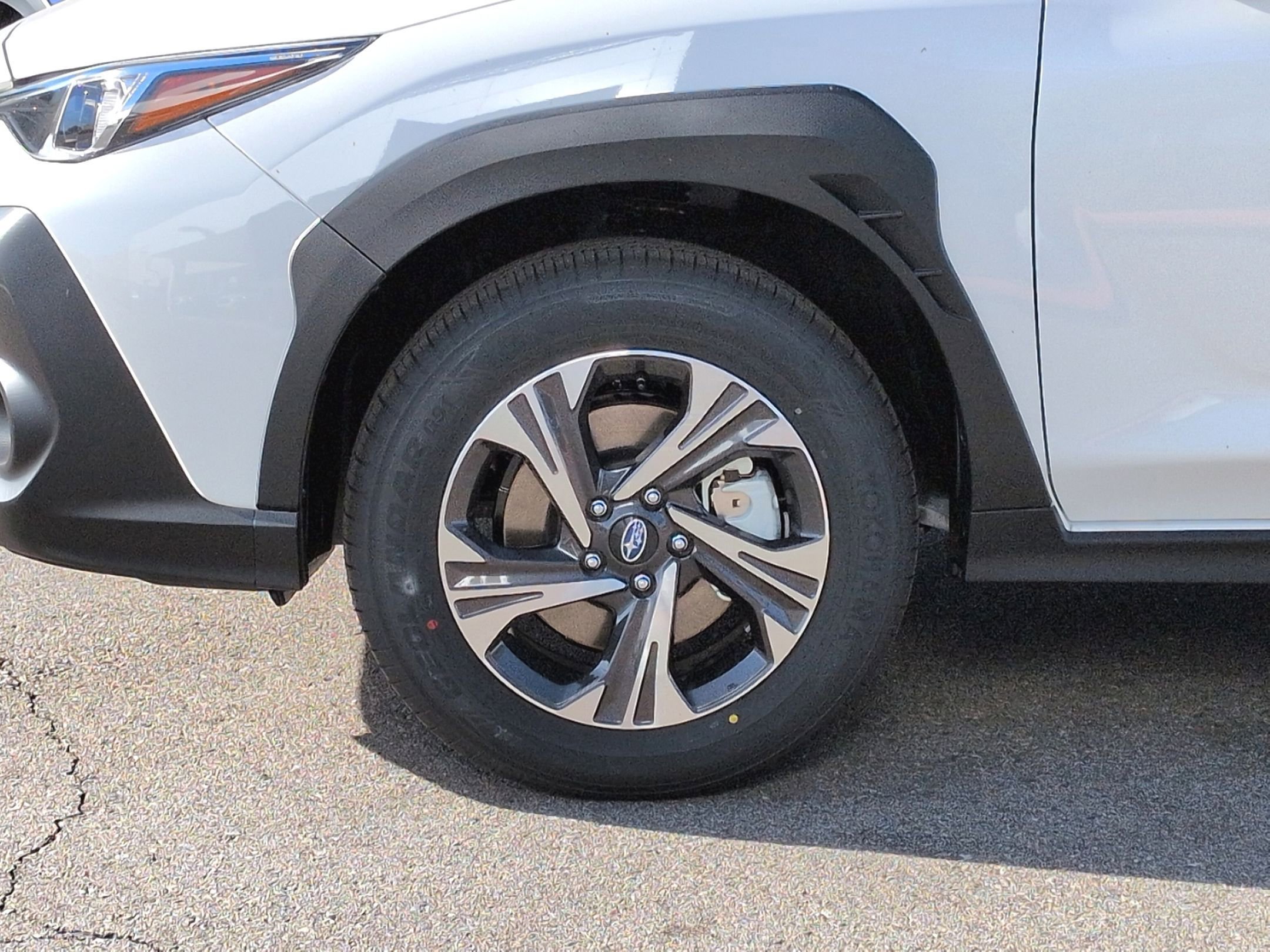 New 2026 CRYSTAL WHITE PEARL Subaru Premium image 14