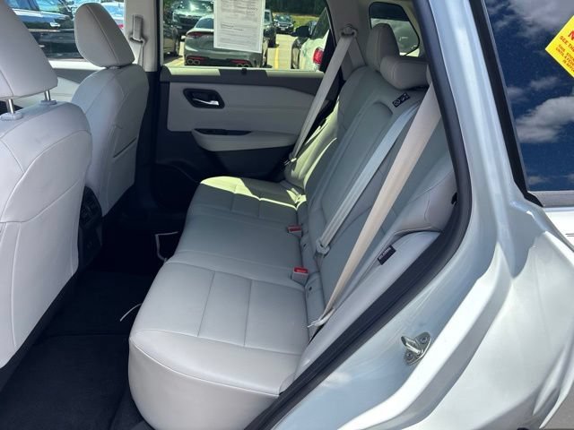 Used 2023 Pearl White Tricoat Nissan SV image 12