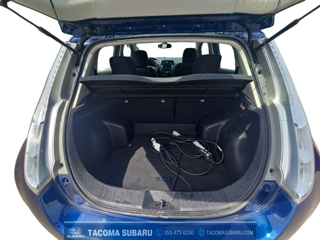 Used 2016 Blue Nissan SV image 19