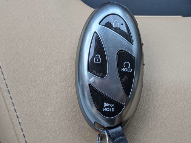 Used 2025 Black Hyundai Limited image 34