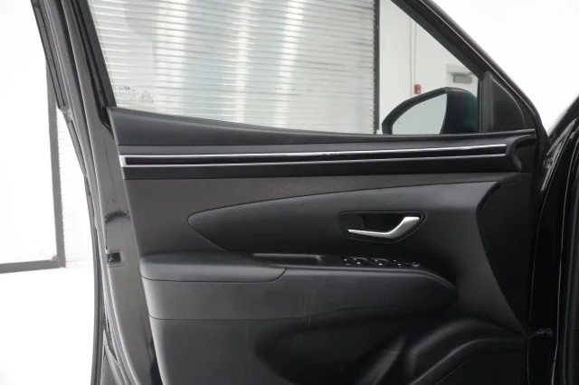 Used 2024  Hyundai SEL image 14