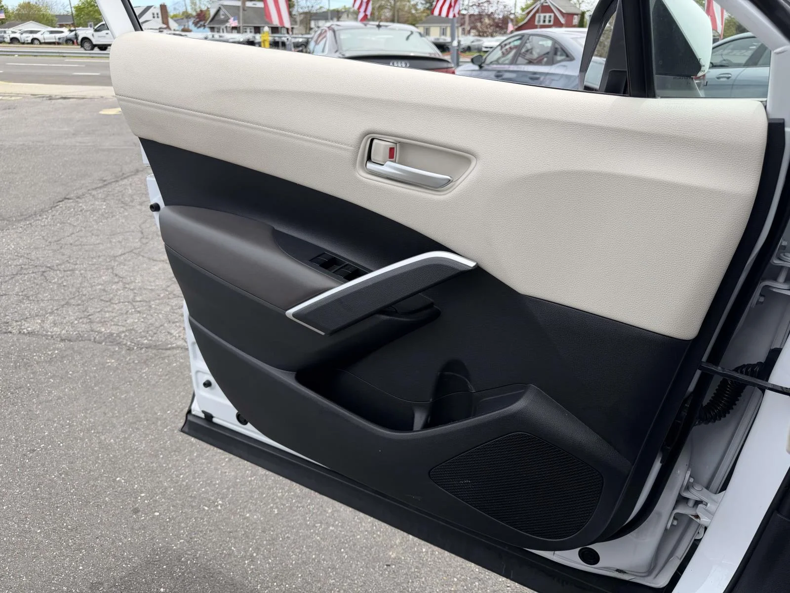 2023 Toyota Corolla Cross XLE - Photo 22