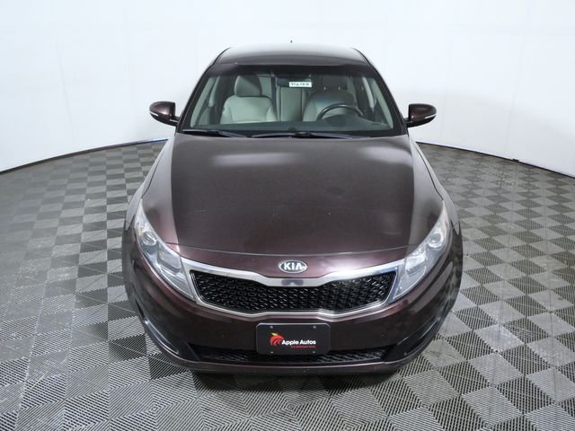 Used 2013 Red Kia EX image 3