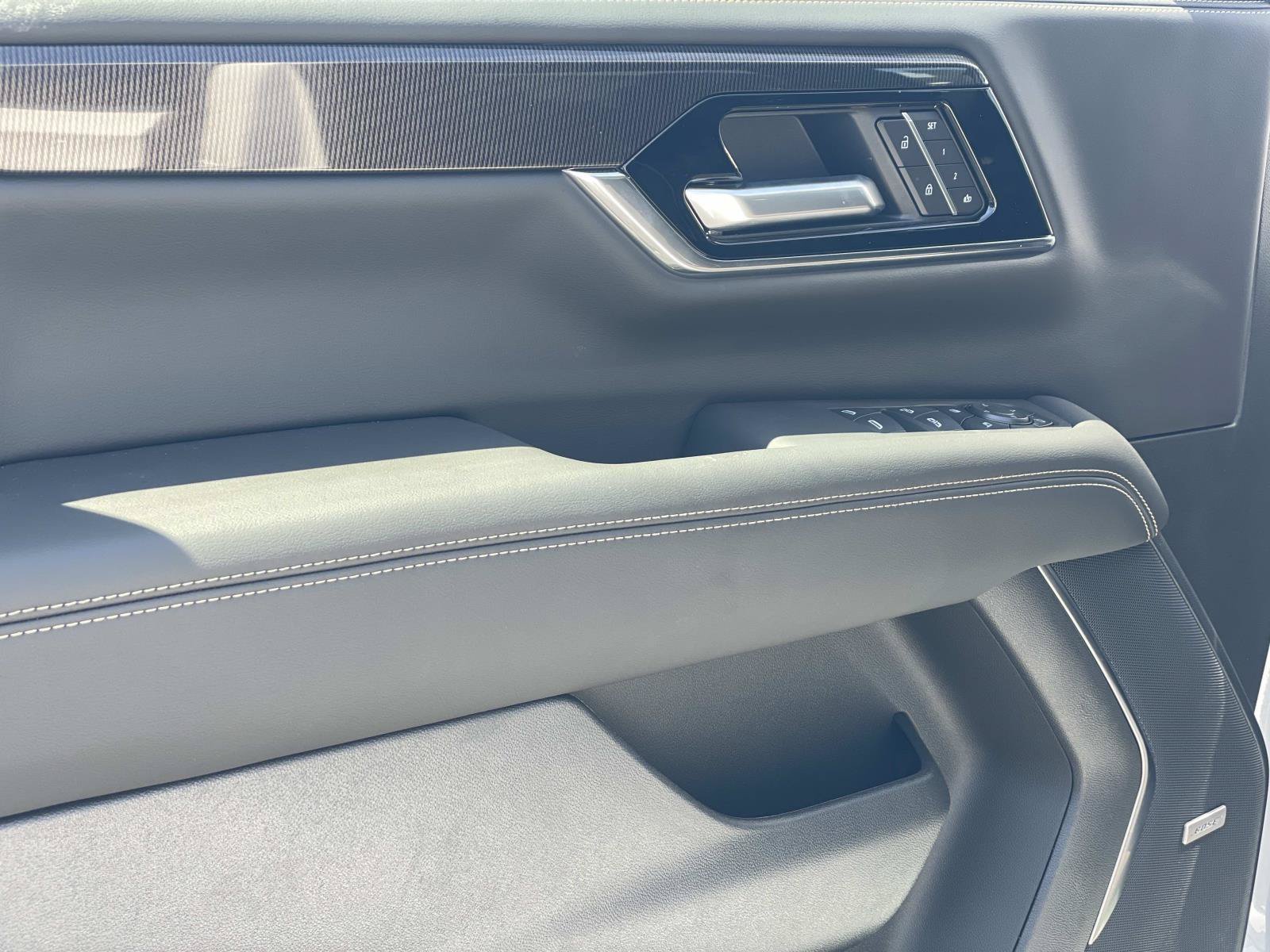 2026 GMC Yukon XL Elevation - Photo 19