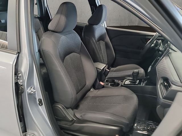 Used 2025 Ice Silver Metallic Subaru Premium image 19