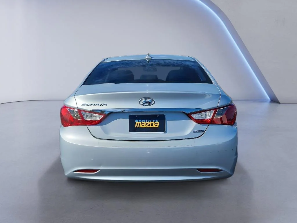 Used 2013 Radiant Silver Metallic Hyundai Limited PZEV image 7