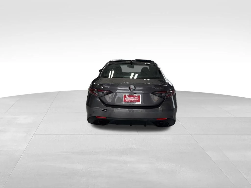 Used 2024 Gray Alfa Romeo Veloce image 4