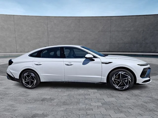 New 2026 White Hyundai SEL Sport image 8