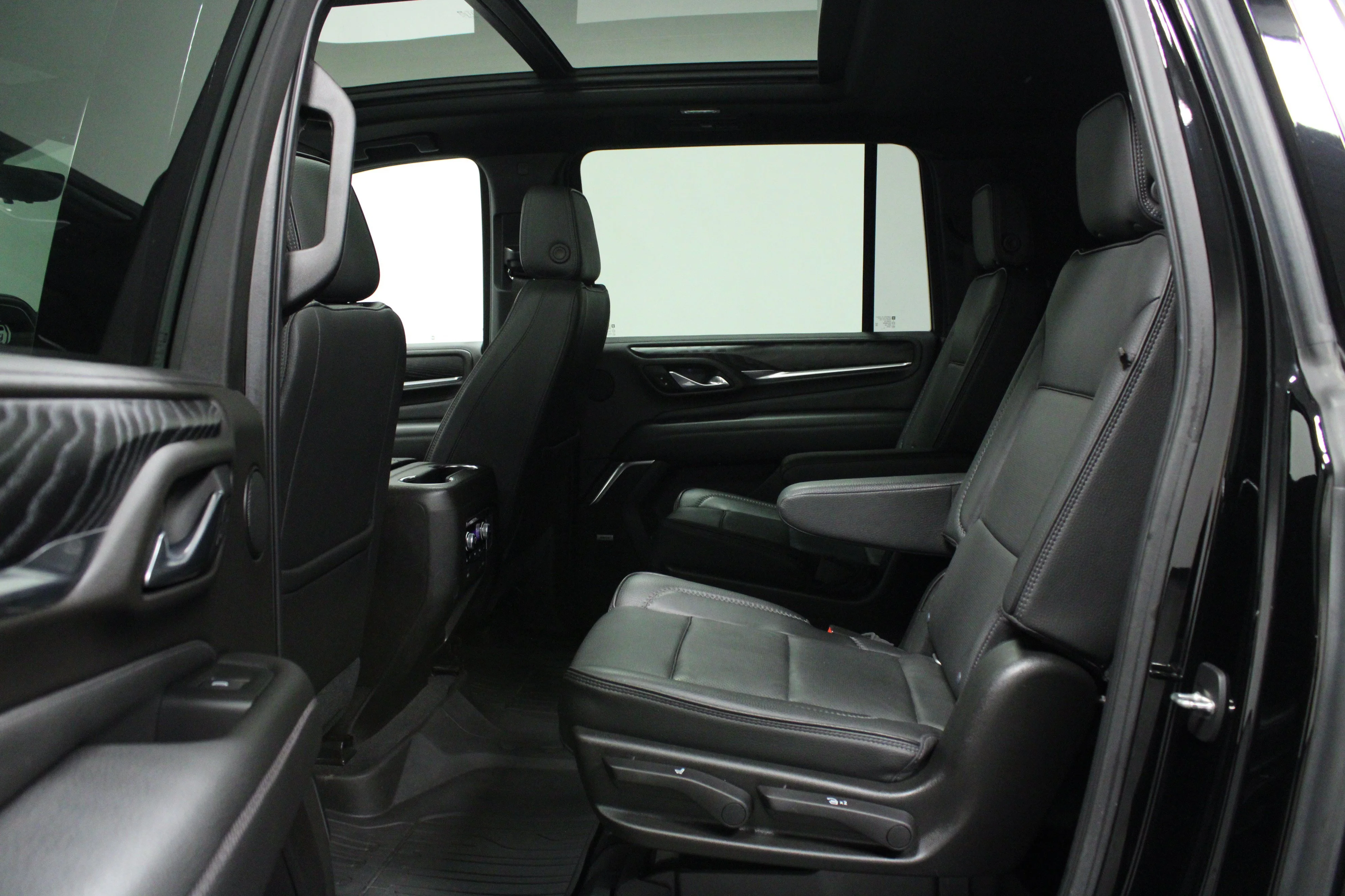 Used 2021 Onyx Black GMC Denali image 13