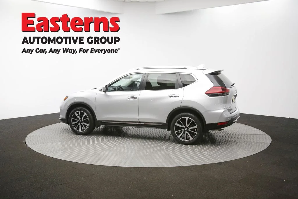 Used 2020 Silver Nissan SL image 59