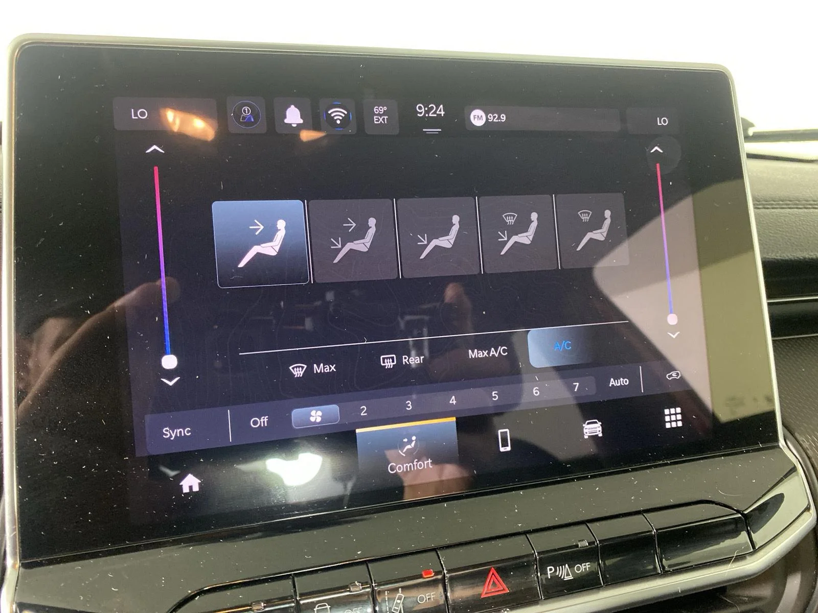 Used 2024 Red Hot Pearlcoat Jeep Trailhawk image 19