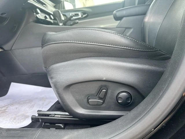 Used 2022 Black Jeep Limited image 14