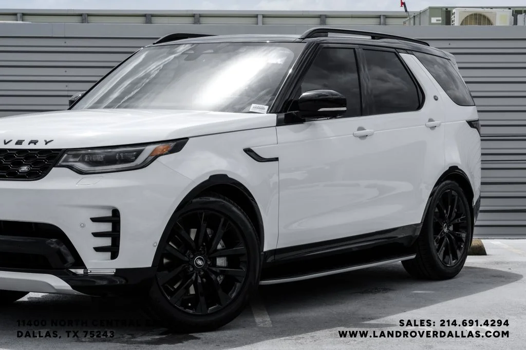 New 2026 Fuji White Land Rover Dynamic SE image 4