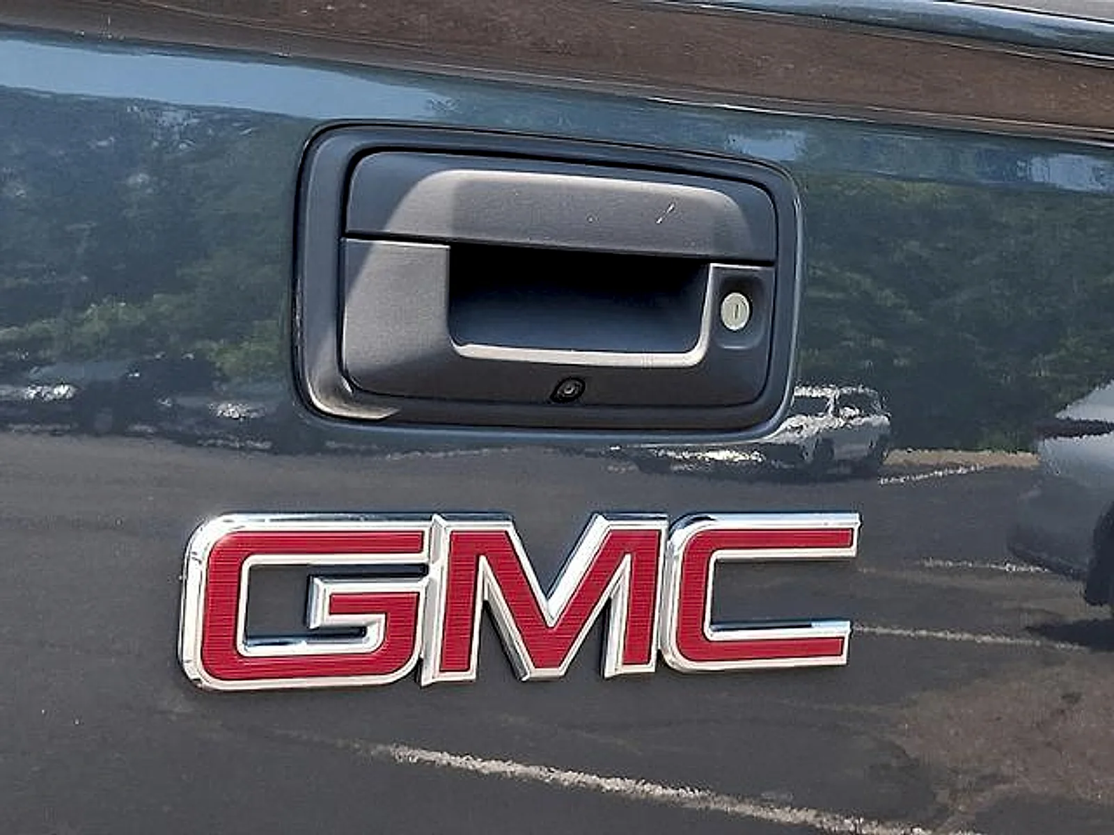 Used 2016 Cyber Gray Metallic GMC 2WD SLE image 32