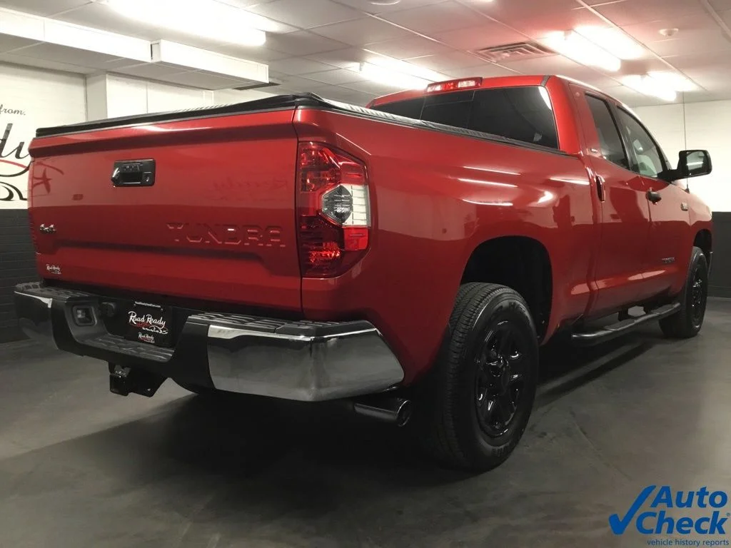 Used 2014 Red Toyota SR5 image 10