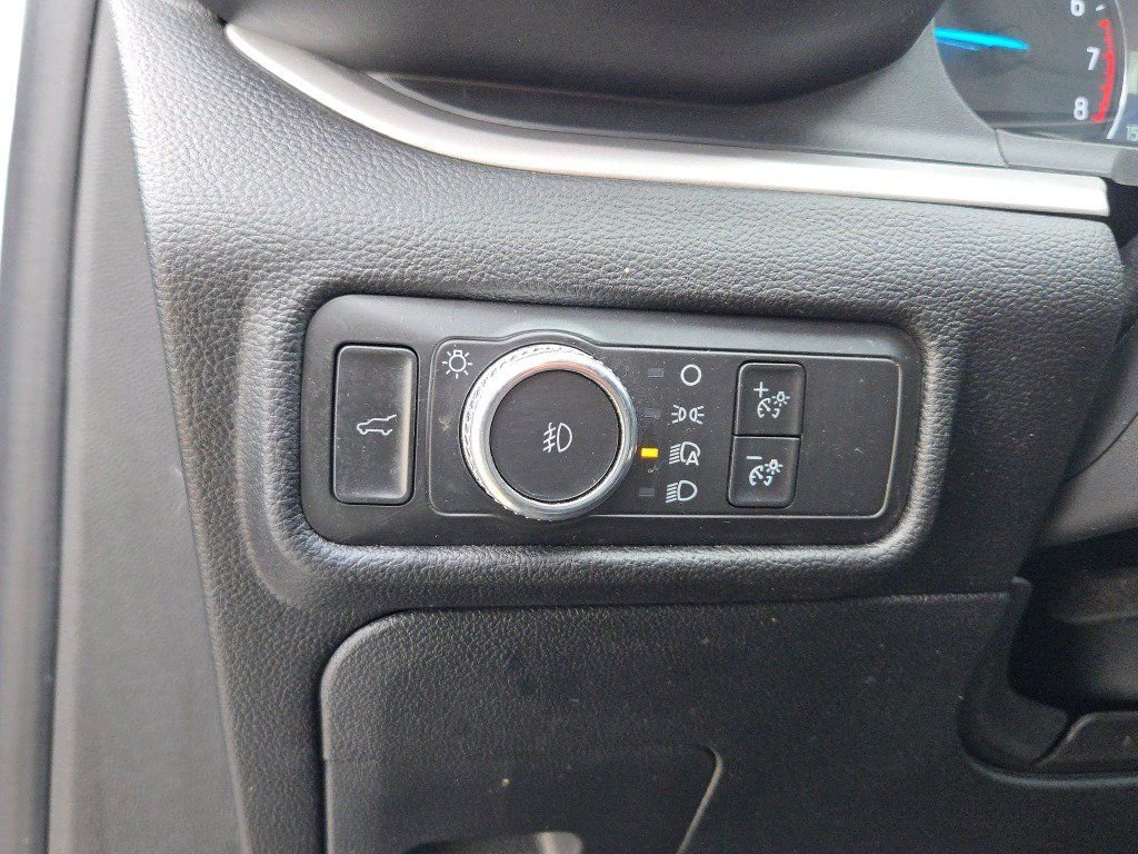 Used 2021 Silver Ford XLT image 24