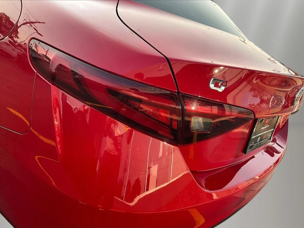 Used 2017 Rosso Alfa Alfa Romeo Base image 22