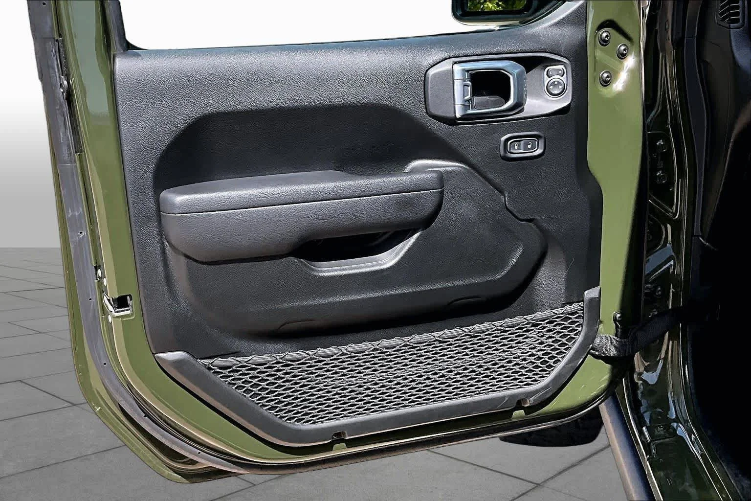Used 2022 Sarge Green Clearcoat Jeep Rubicon image 21
