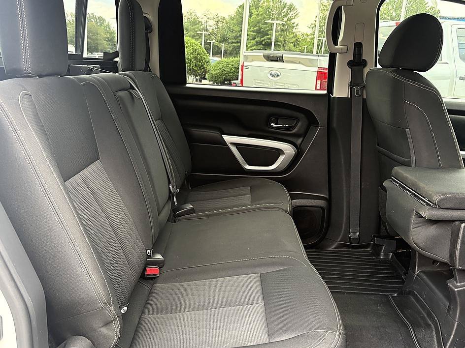 Used 2018 Glacier White Nissan SV image 10