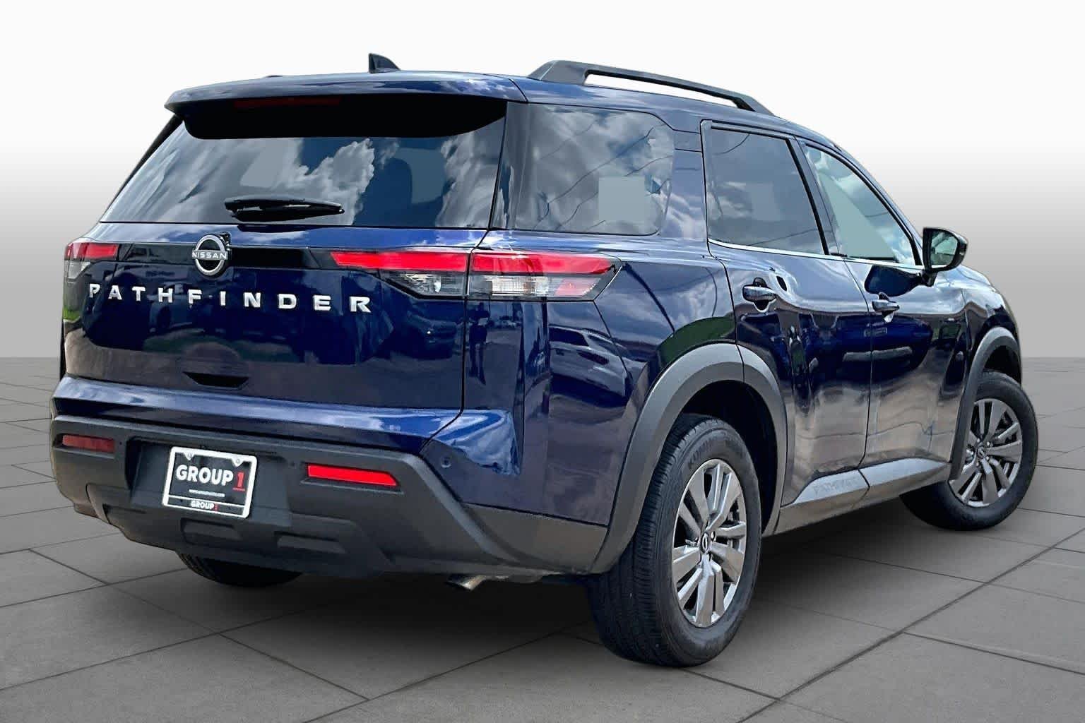 Used 2025 Deep Ocean Blue Pearl Nissan SV image 12