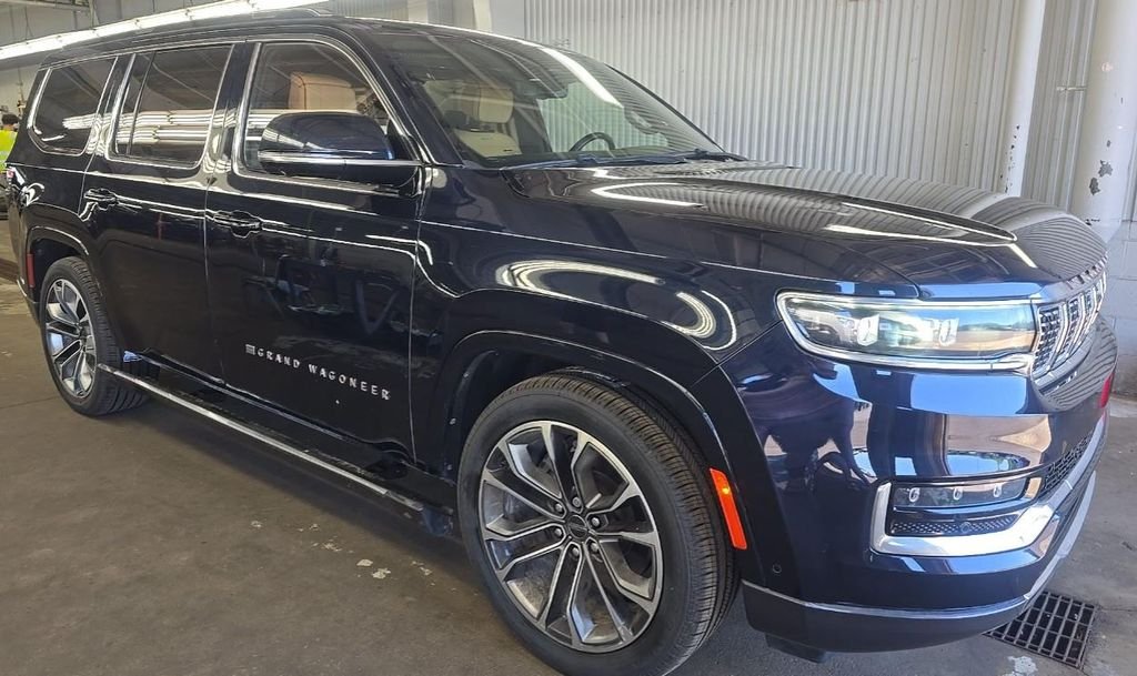 Used 2022 Black Jeep Series III image 3
