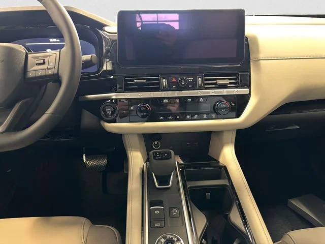 New 2026 Green Nissan SL image 12