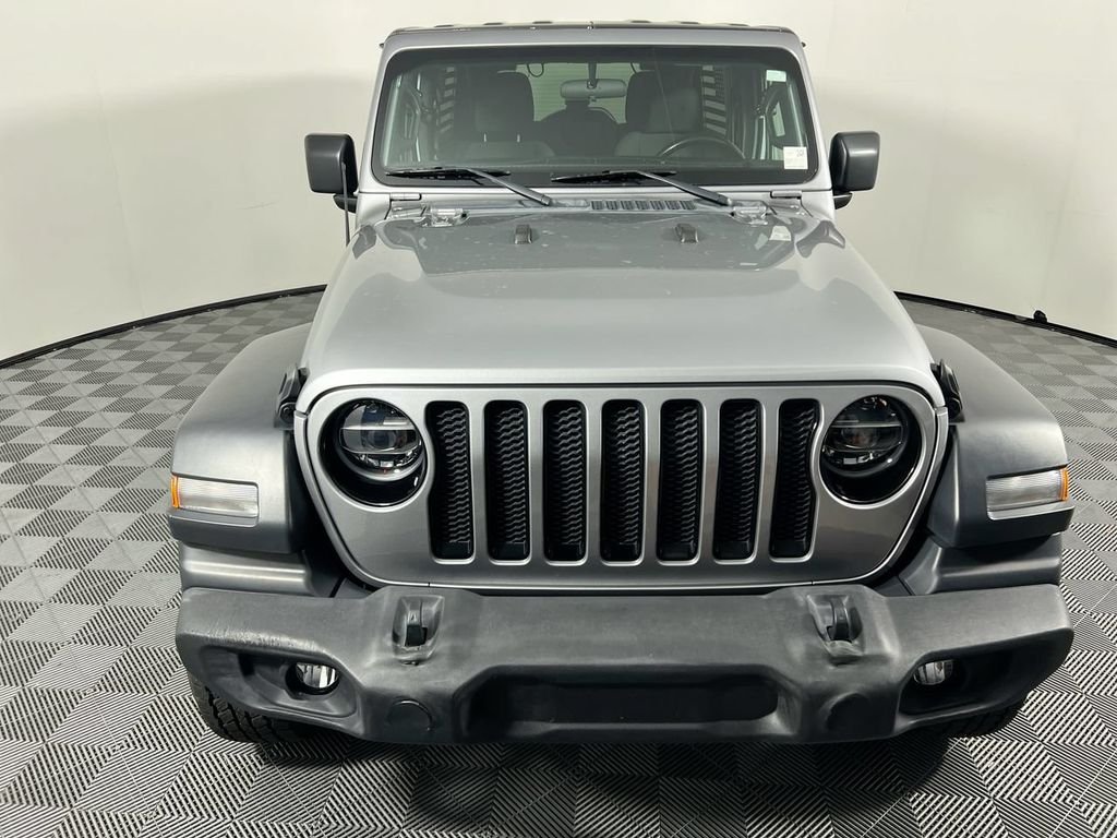 Used 2020 Silver Jeep Unlimited Sport Altitude image 8