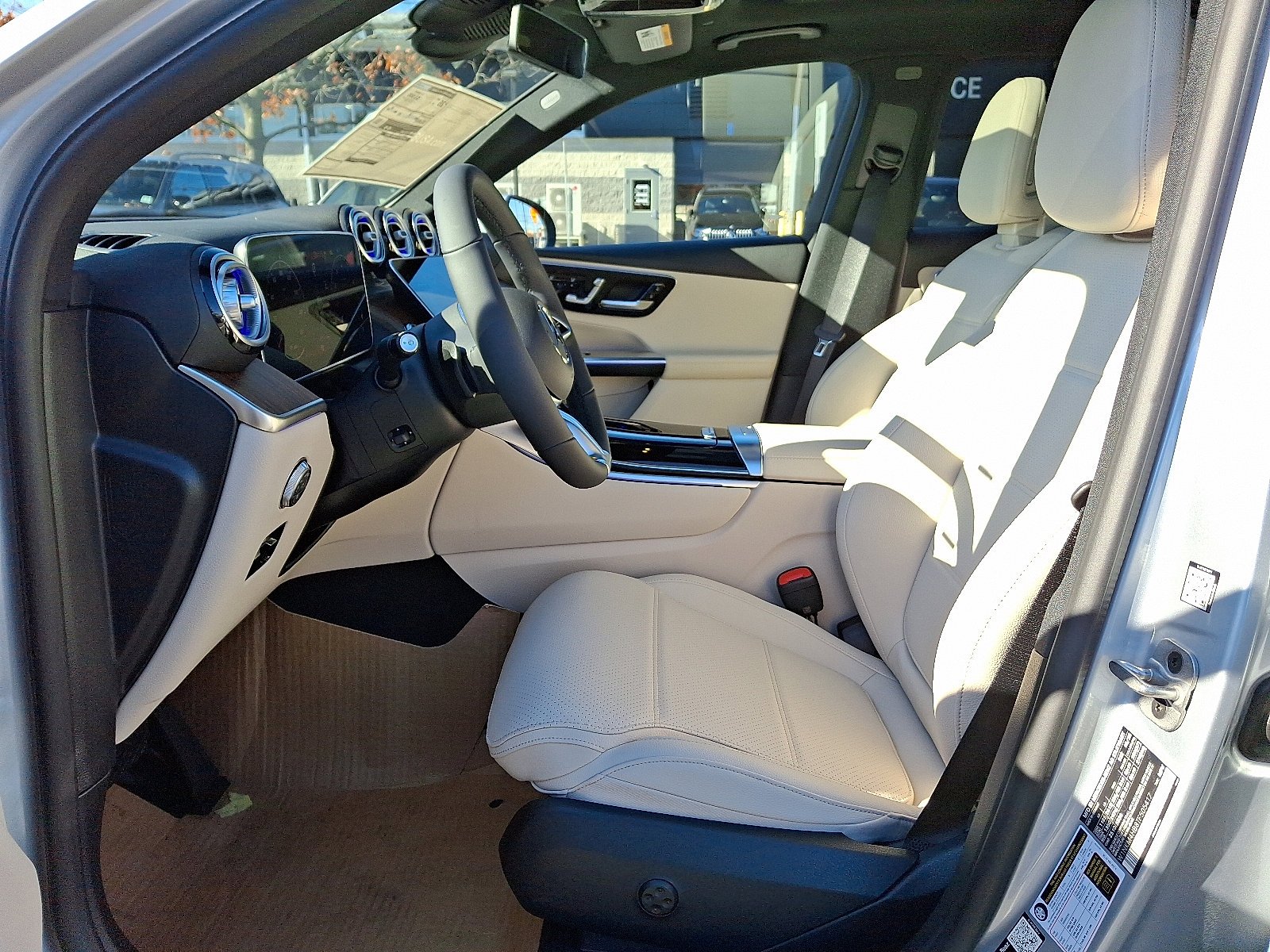 2026 Mercedes-Benz GLC Base - Photo 8