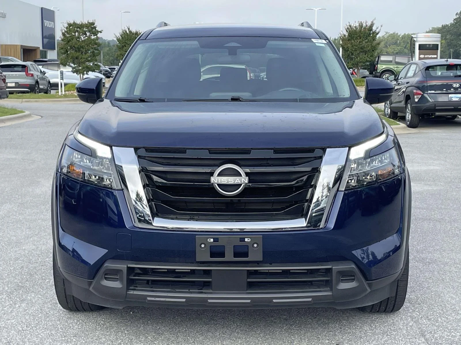 2025 Nissan Pathfinder SV - Photo 24