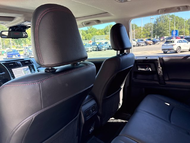 Used 2021 White Toyota Venture image 27