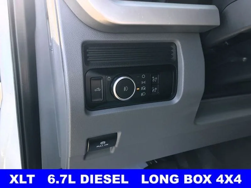 Certified Used 2024 Oxford White Ford XLT image 8