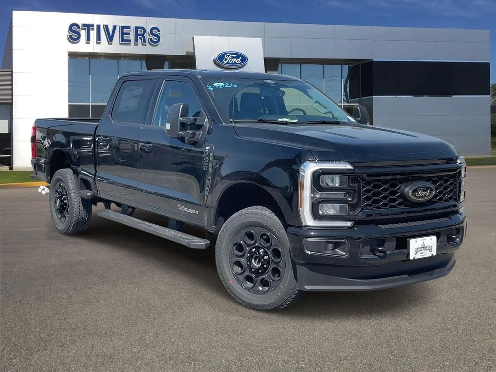 New 2026 Agate Black Metallic Ford XLT image 1