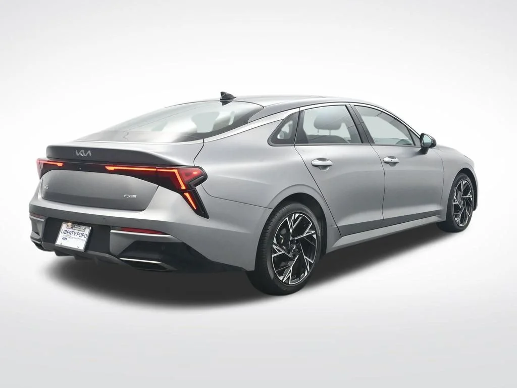 Used 2025 Steel Kia GT-Line image 6