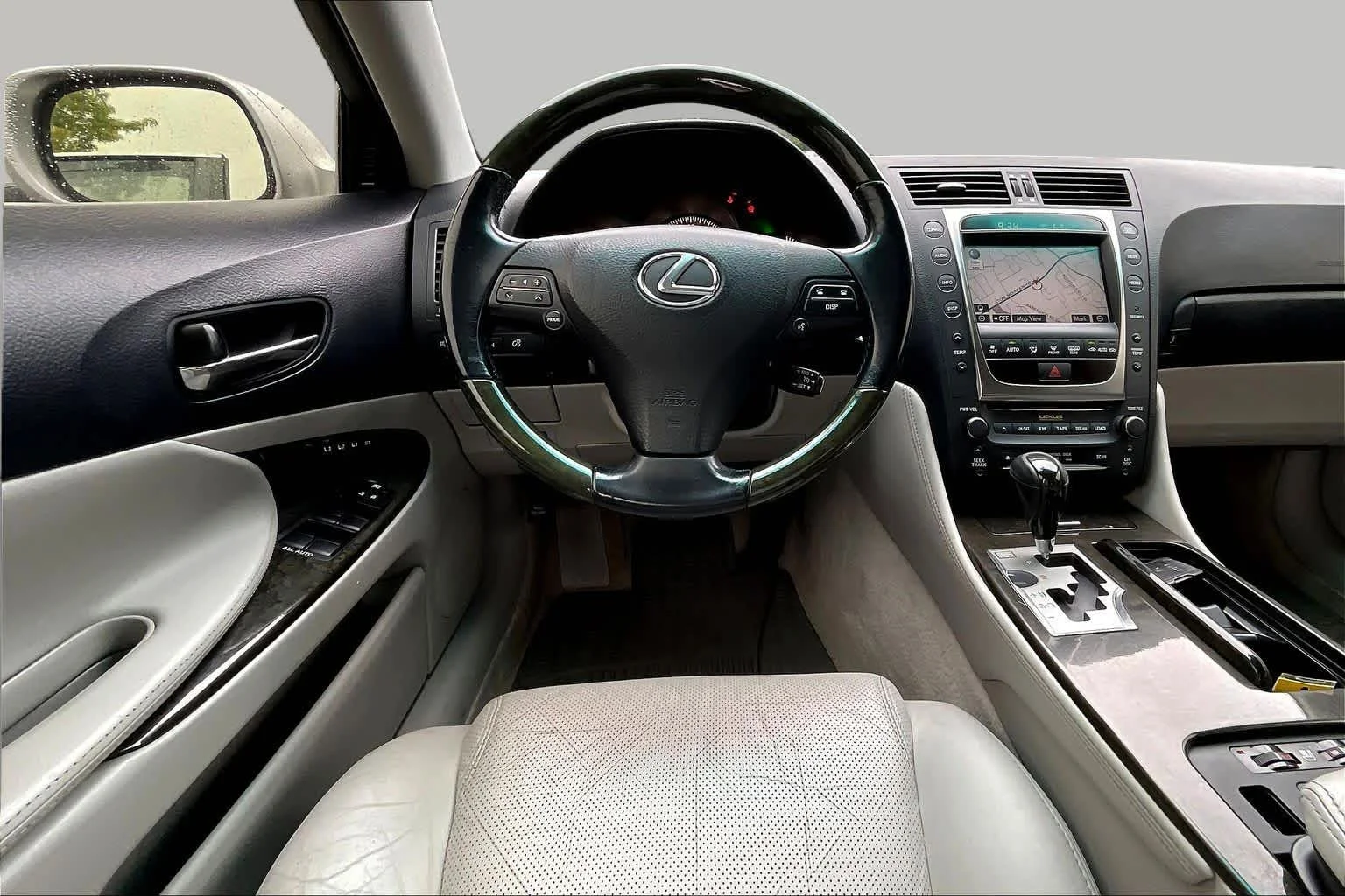 Used 2008 Mercury Metallic Lexus  image 5