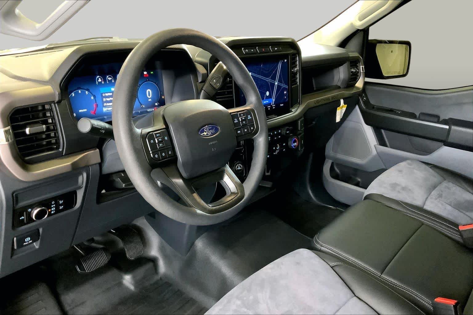 Used 2024 Agate Black Ford XL image 17