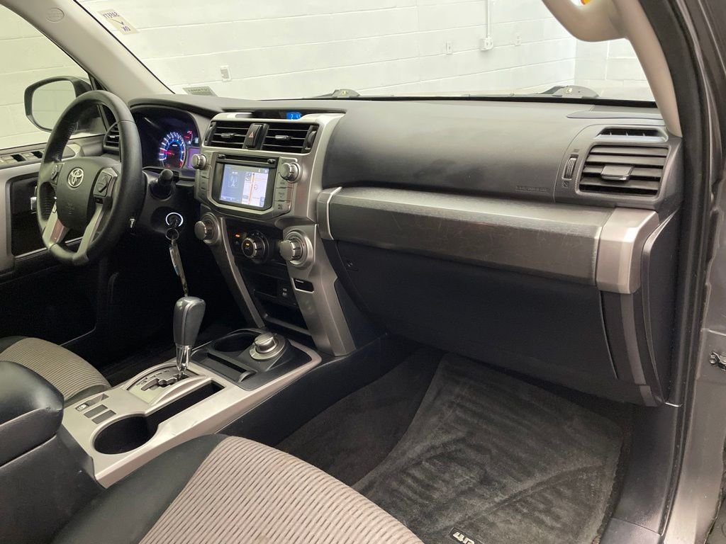 Used 2018 Gray Toyota SR5 image 26