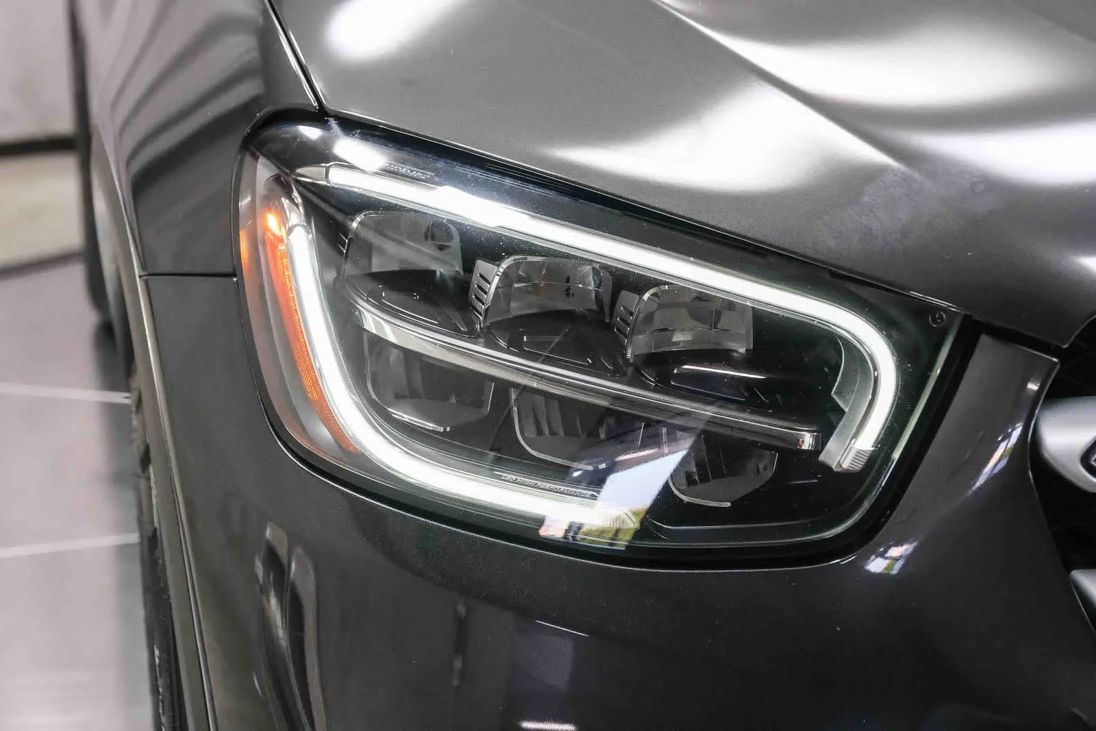 Certified Used 2022 Graphite Grey Metallic Mercedes-Benz GLC 300 image 13