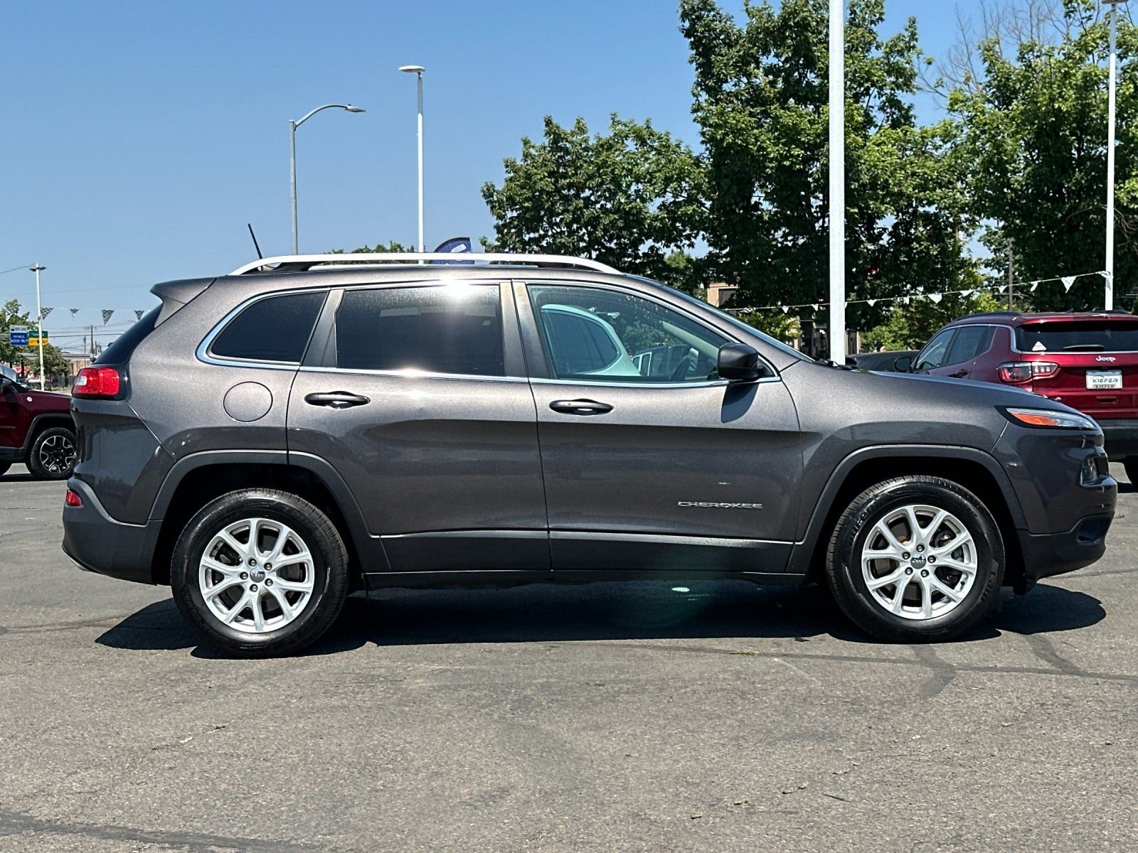 2018 Jeep Cherokee Latitude Plus - Photo 3