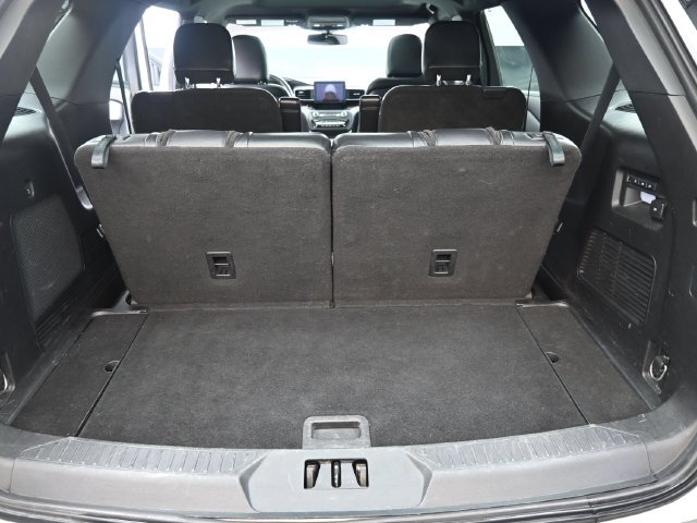 Used 2020 Oxford White Ford Limited image 31