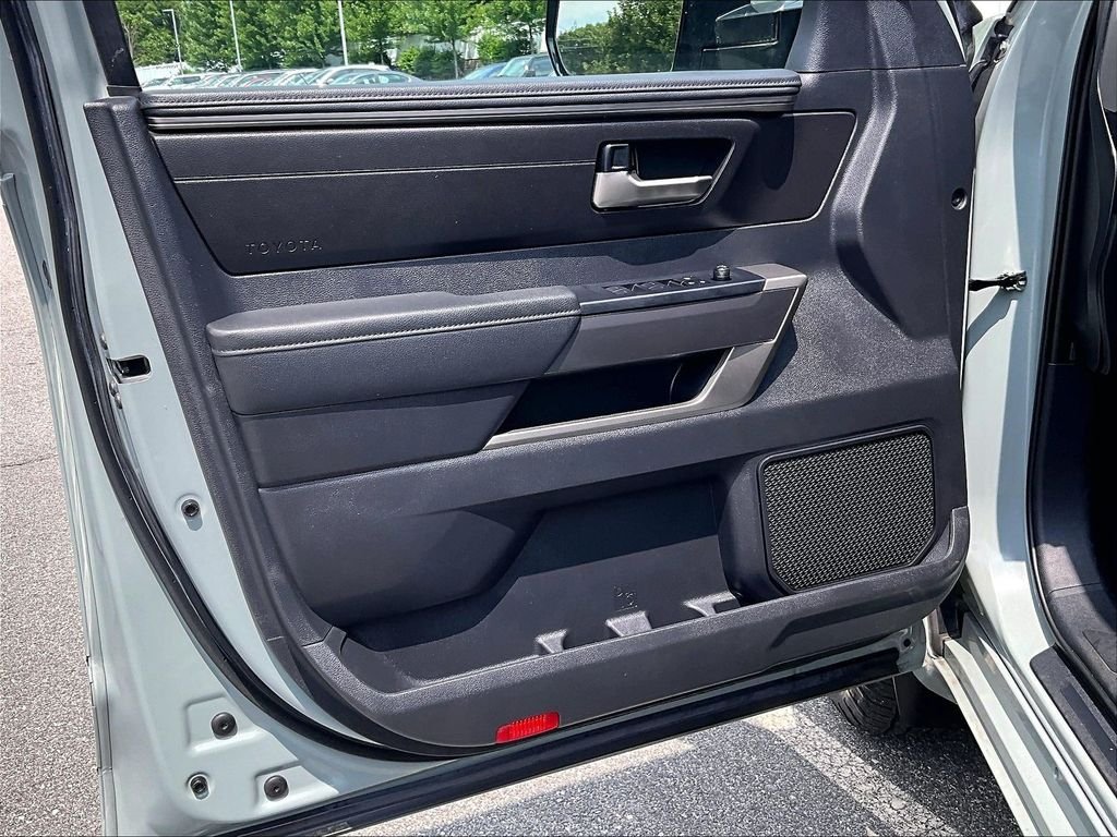 Used 2022 Green Toyota SR5 image 9