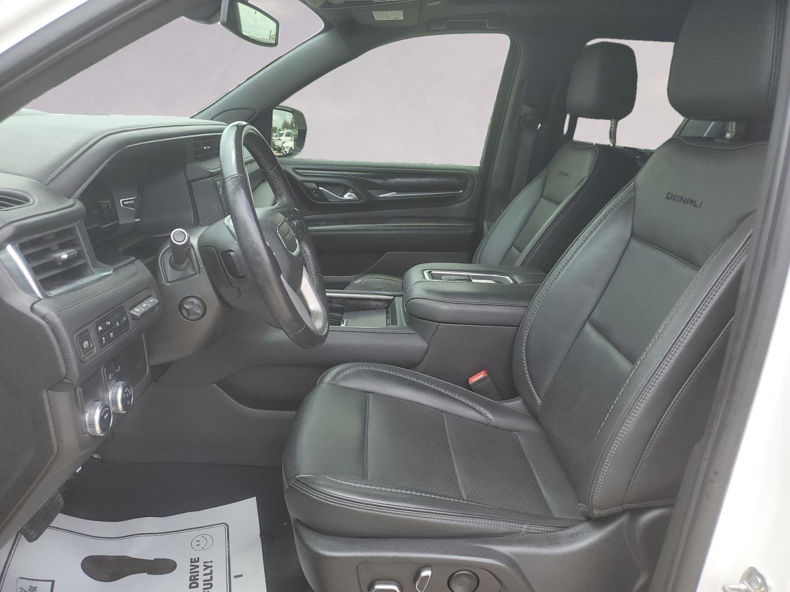 2022 GMC Yukon XL Denali - Photo 9