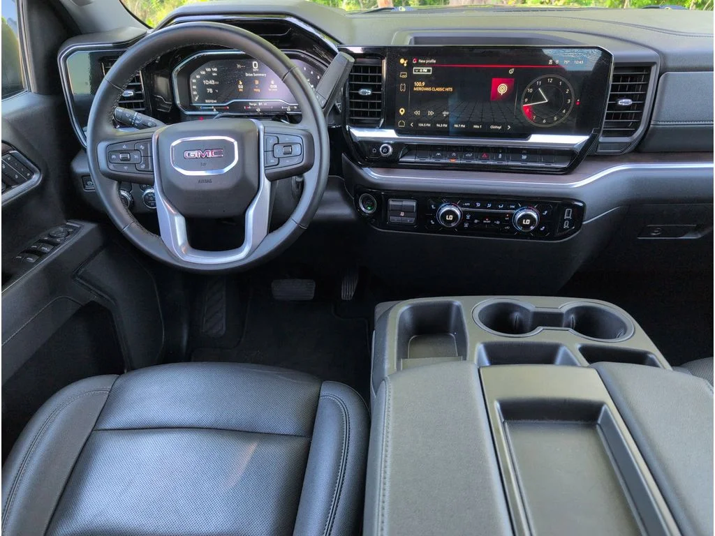 Used 2025 BLACK GMC Crew Cab 147" SLT image 34