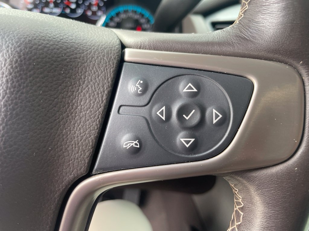 Used 2020 White GMC Denali image 9