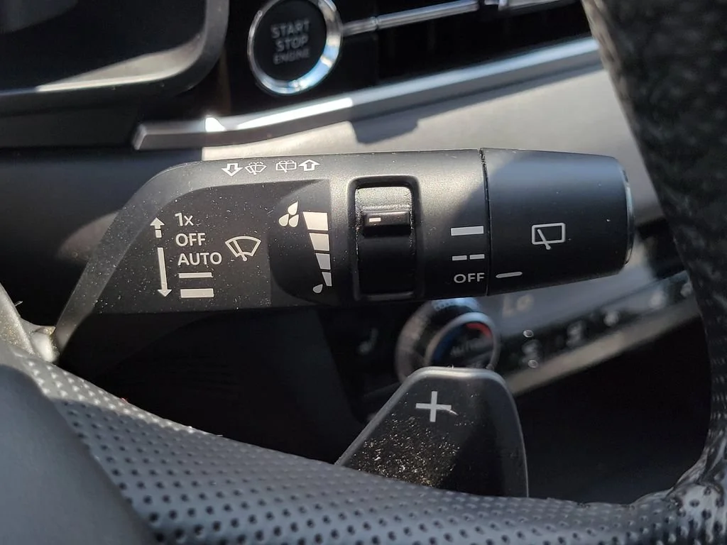 Used 2024 Black Mitsubishi SE image 31