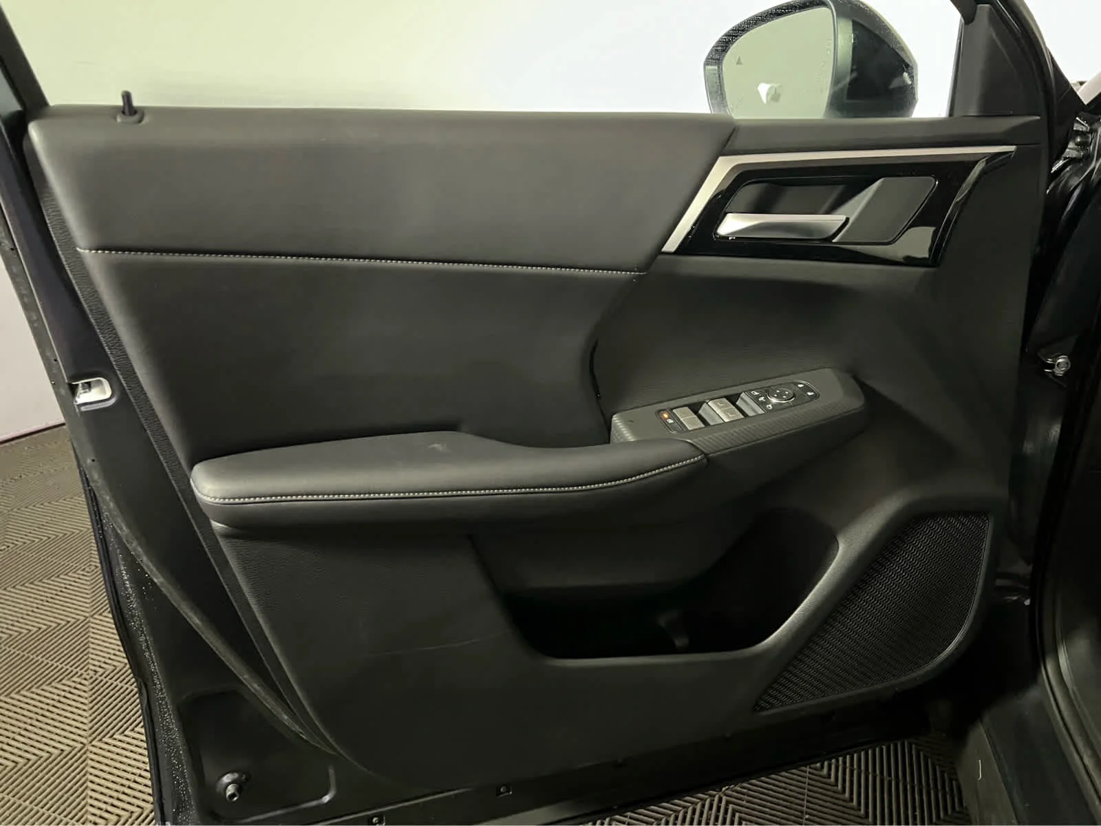 New 2026 Moonrock Gray Nissan SL image 13