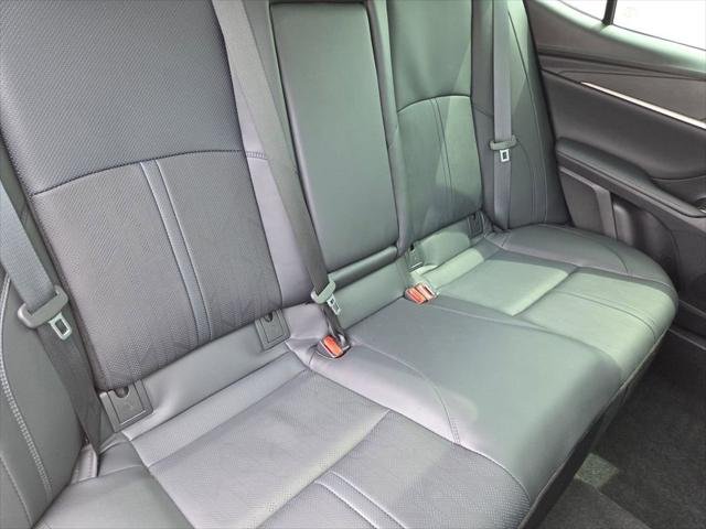 Certified Used 2025 WIND CHILL PEARL Toyota  image 28