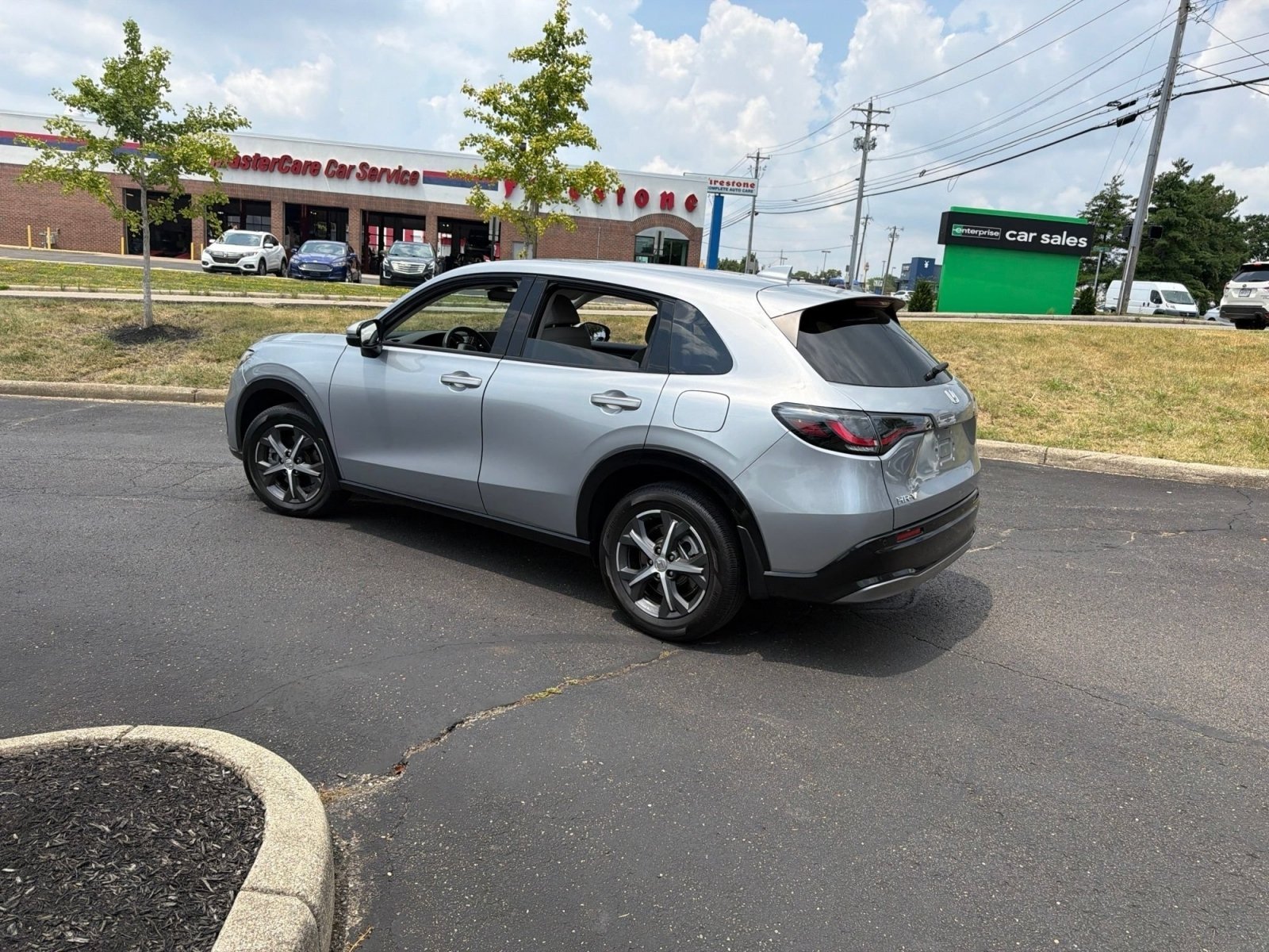Certified Used 2025 Lunar Silver Metallic Honda EX-L image 18