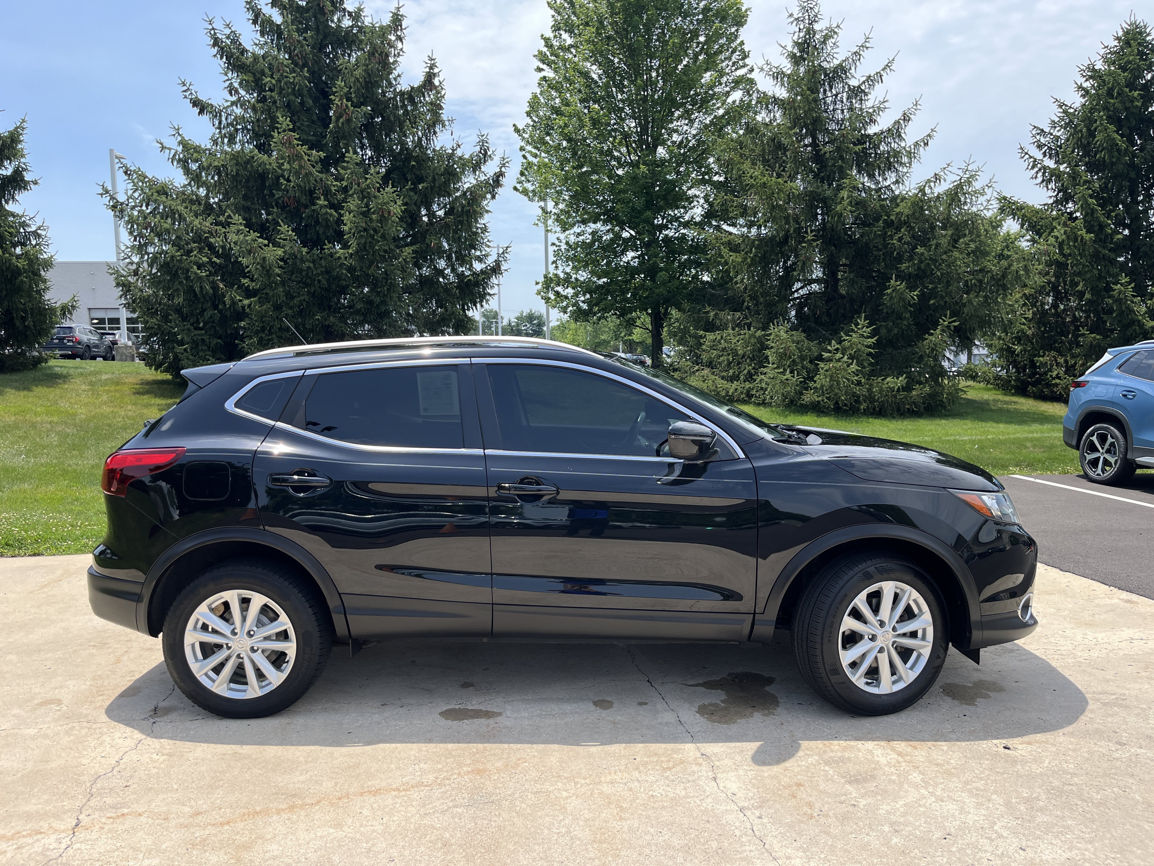 Used 2017 Magnetic Black Nissan SV image 13