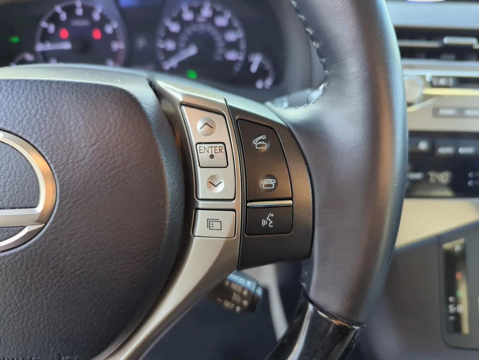 Used 2015 Obsidian Lexus  image 17