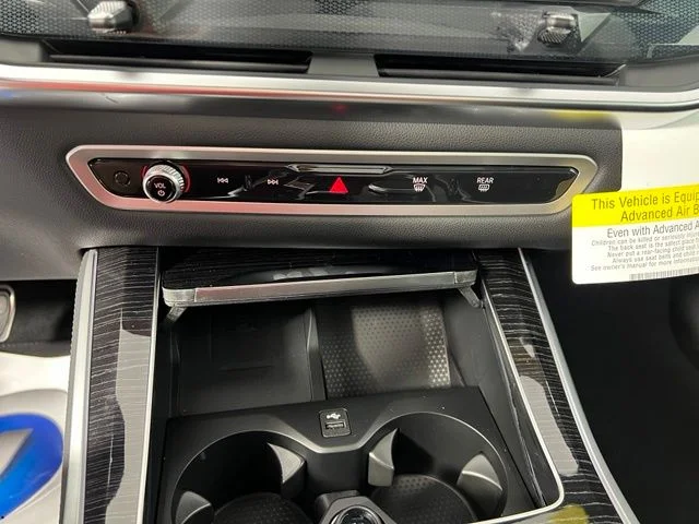 New 2026 Dravit Grey Metallic BMW sDrive40i image 24